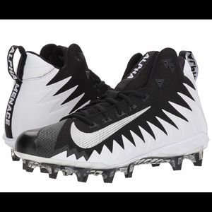 Nike Men's Alpha Menace Pro Mid Football Cleat